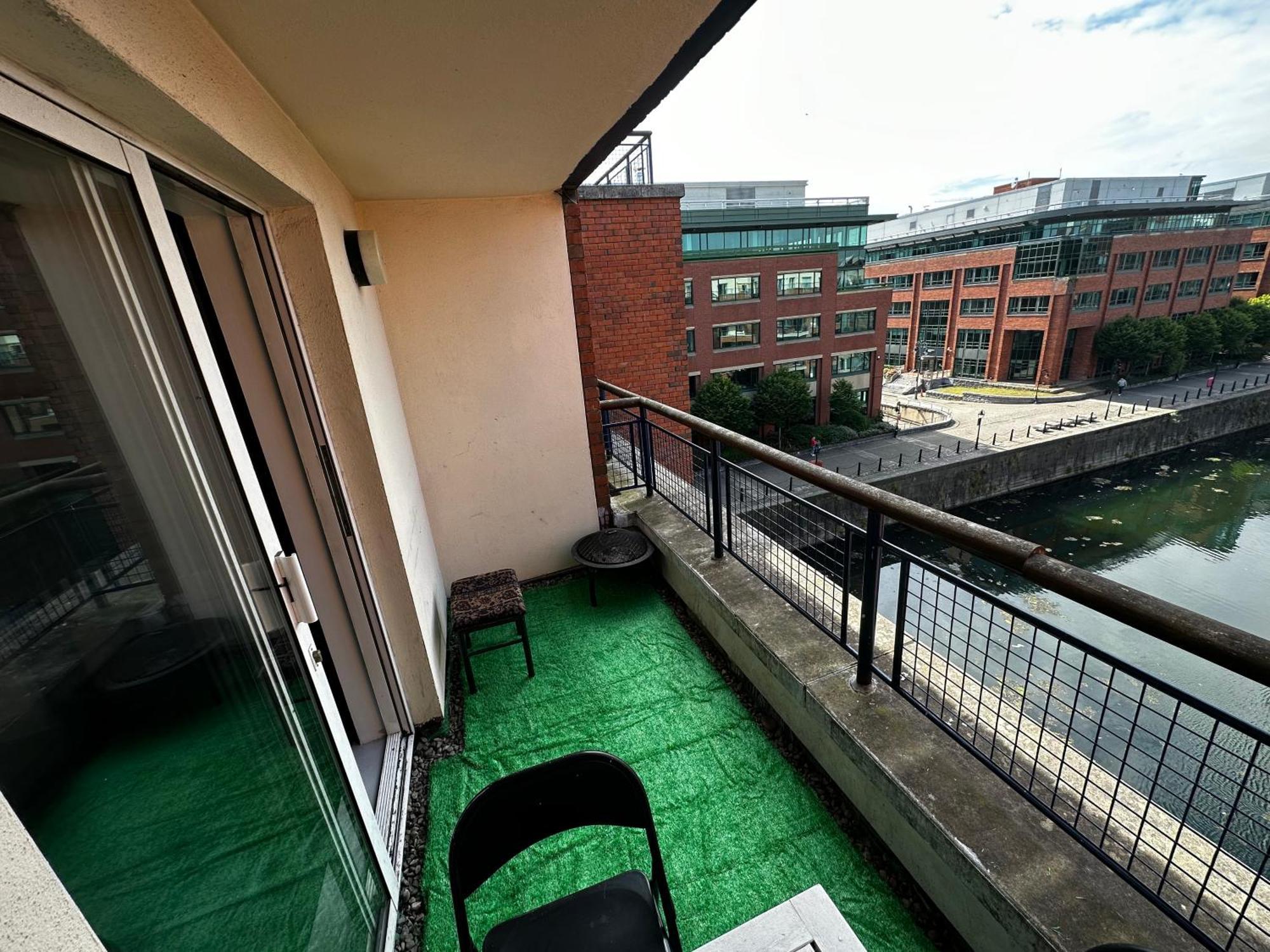 Customhouse Balcony View, Dublin 1 Hotel Exterior foto